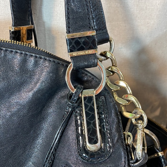 MICHAEL KORS Stunning Black Leather Crossbody/Satchel Bag - Picture 7 of 9